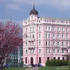 Opera 4* Praag
